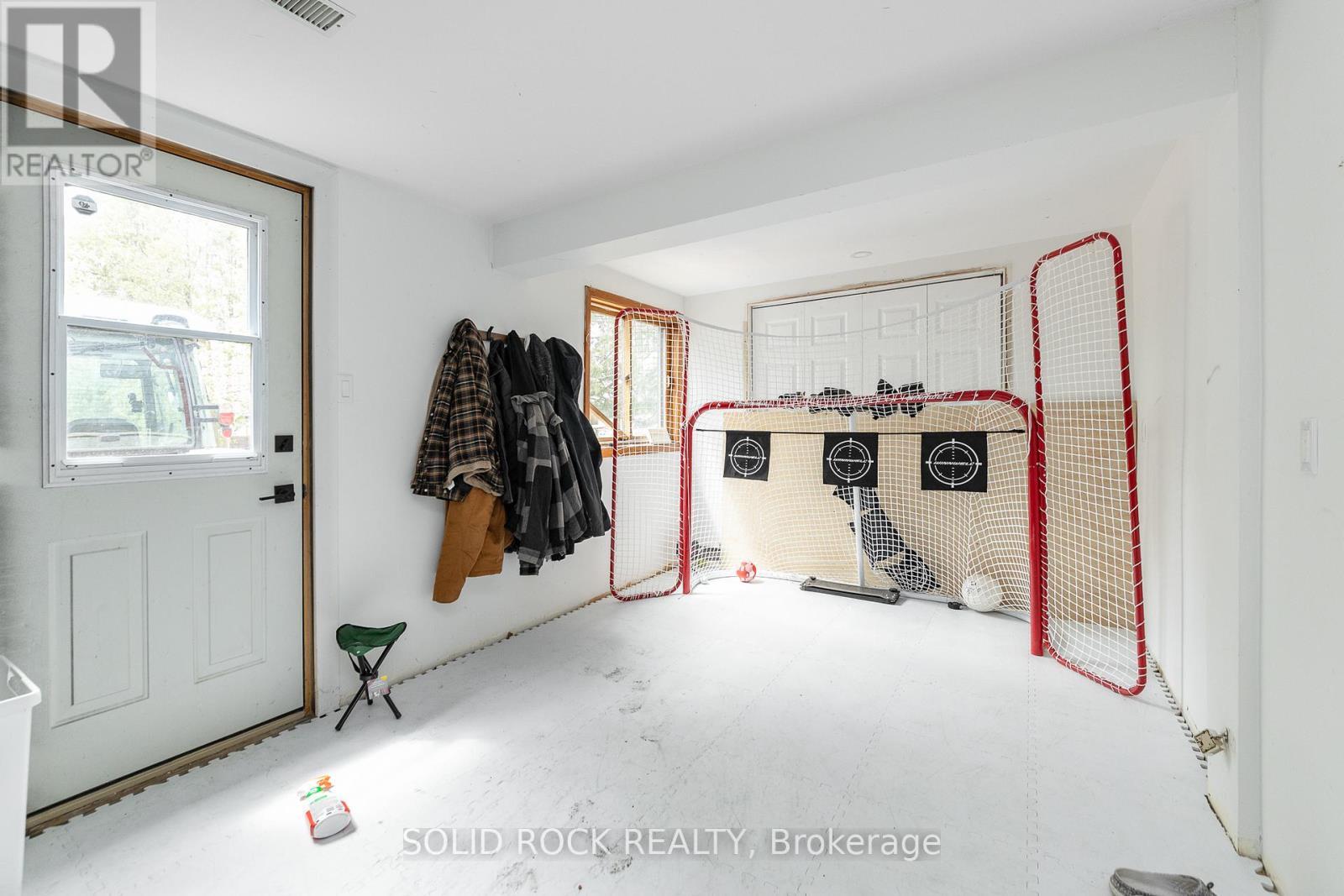 Laundry / Mudroom - 20 Norway Spruce Street, Ottawa, ON - Indoor Photo Showing Other Room