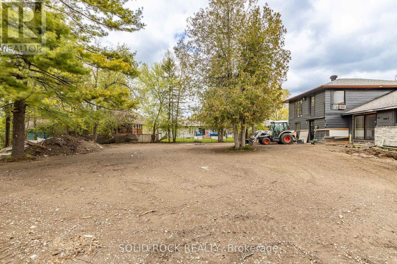 20 Norway Spruce Street, Ottawa, ON - Outdoor