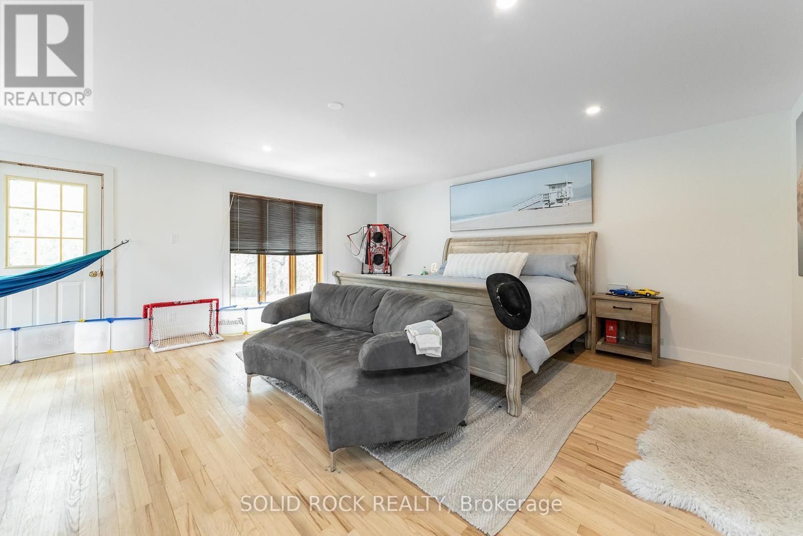 2nd Floor Primary Bedroom - 20 Norway Spruce Street, Ottawa, ON - Indoor