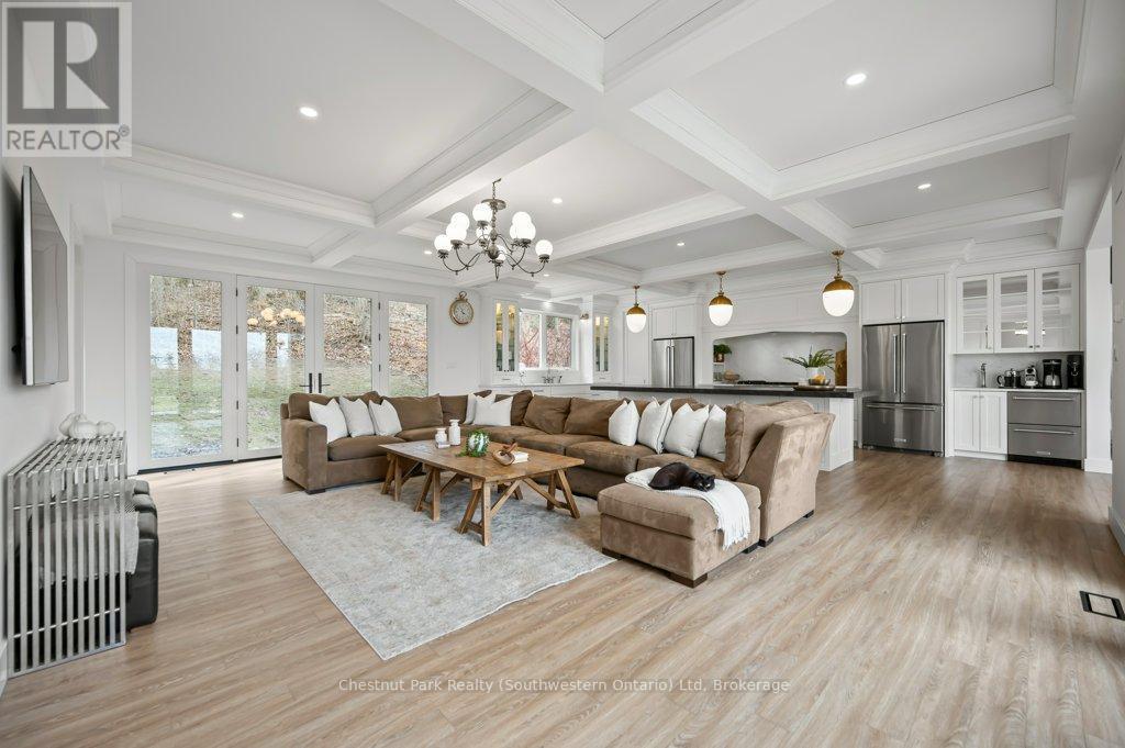 Open, bright, and oriented around panoramic views - 27 Vardon Drive, Guelph (Dovercliffe Park/Old University), ON - Indoor Photo Showing Living Room
