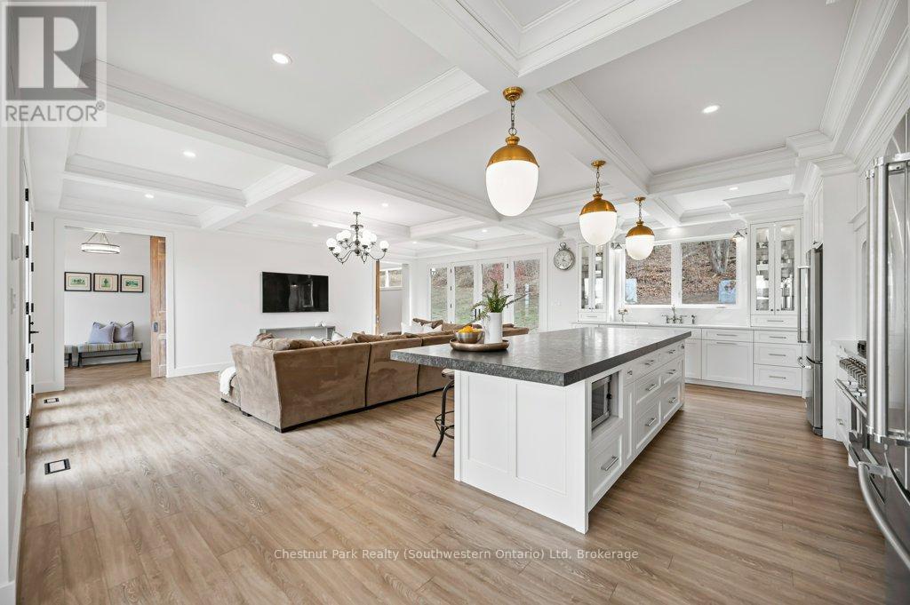 27 Vardon Drive, Guelph (Dovercliffe Park/Old University), ON - Indoor