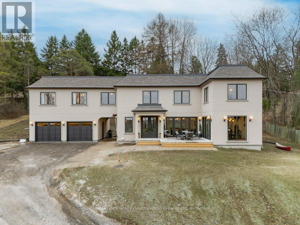 Situated at the end of a secluded, private drive - 27 Vardon Drive, Guelph (Dovercliffe Park/Old University), ON - Outdoor