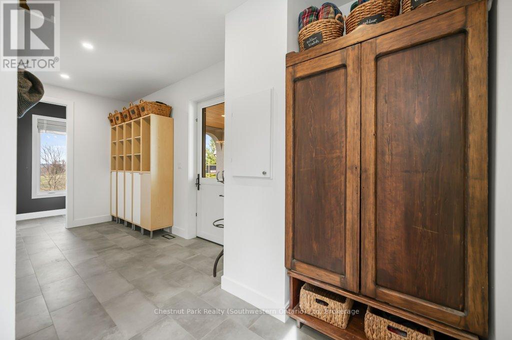 Huge mud room to keep everyone organized - 27 Vardon Drive, Guelph (Dovercliffe Park/Old University), ON - Indoor Photo Showing Other Room