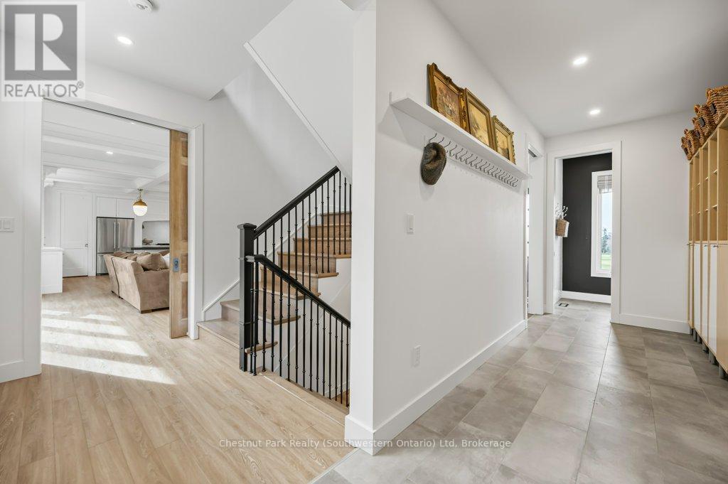 27 Vardon Drive, Guelph (Dovercliffe Park/Old University), ON - Indoor Photo Showing Other Room
