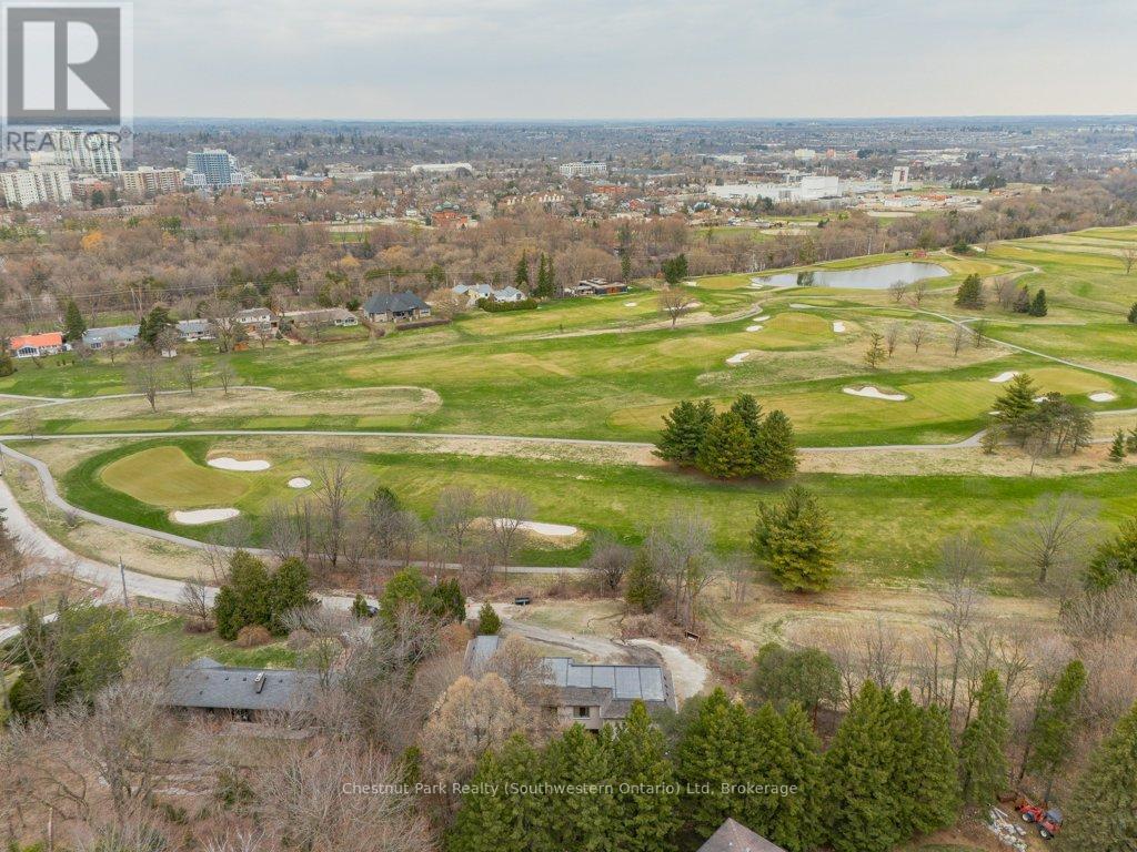 Fronts directly onto Cutten Fields Golf Course - 27 Vardon Drive, Guelph (Dovercliffe Park/Old University), ON - Outdoor With View