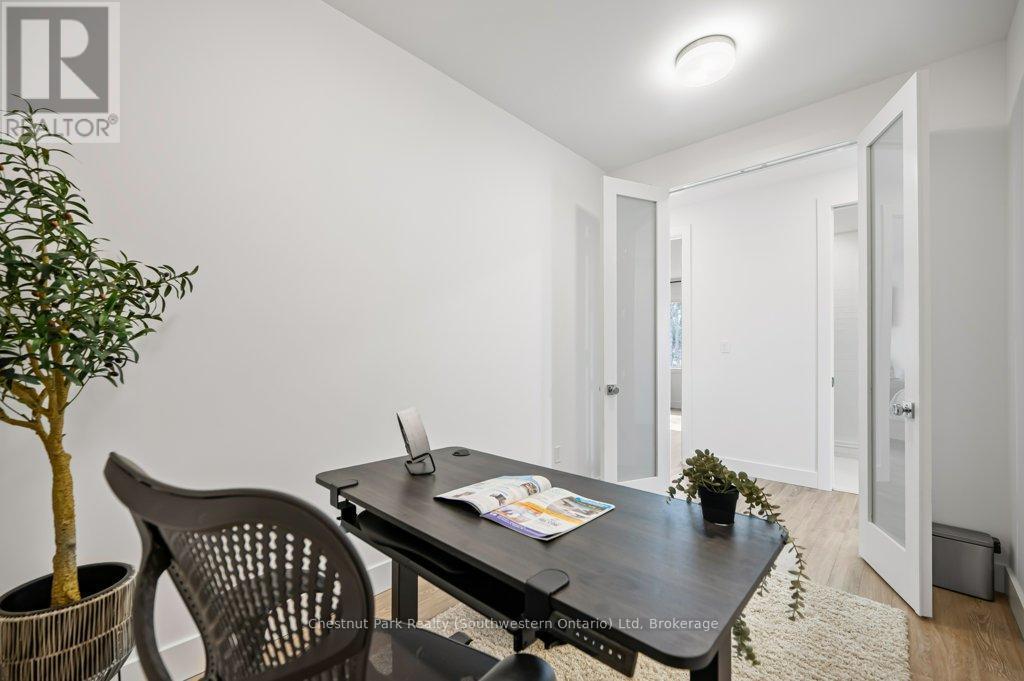 27 Vardon Drive, Guelph (Dovercliffe Park/Old University), ON - Indoor Photo Showing Other Room