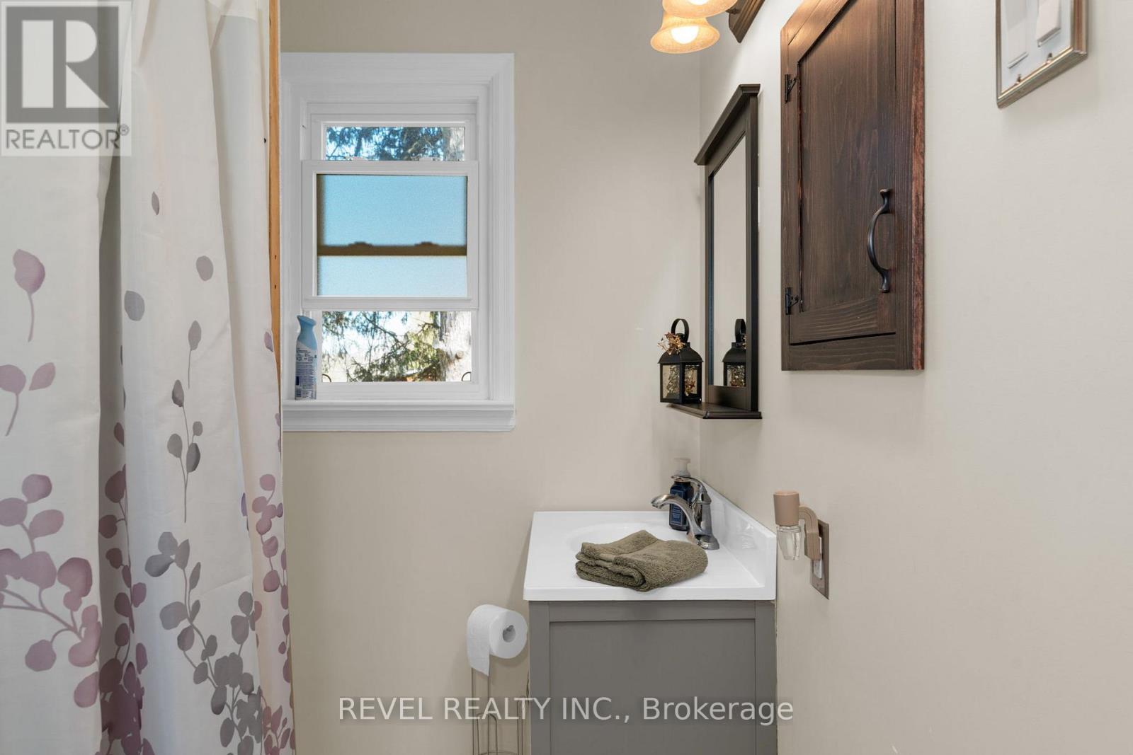 2940 Old Second Road S, Springwater, ON - Indoor Photo Showing Other Room