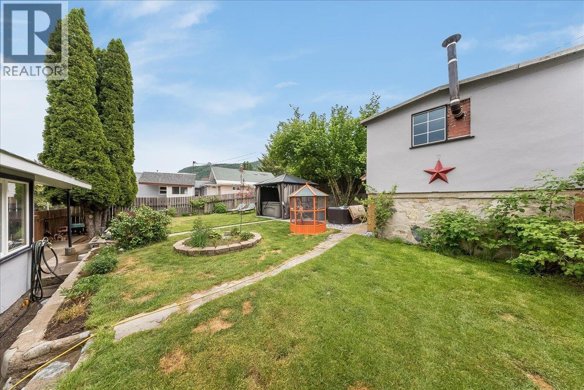 490 Austad Lane, Trail, BC - Outdoor