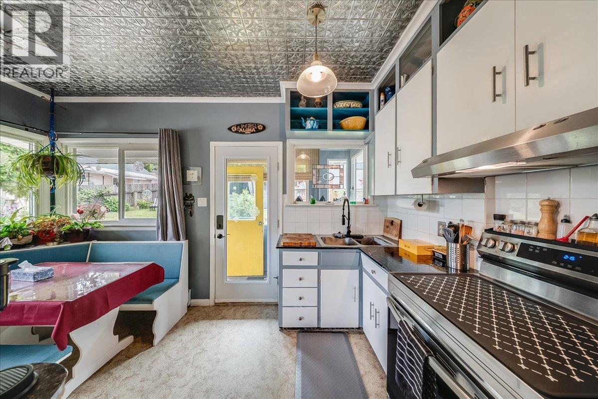 490 Austad Lane, Trail, BC - Indoor Photo Showing Kitchen