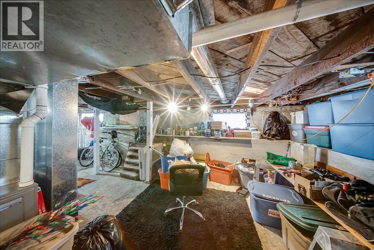 490 Austad Lane, Trail, BC - Indoor Photo Showing Basement