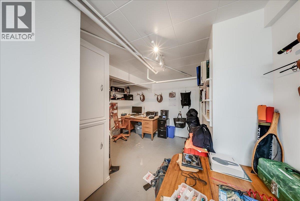 490 Austad Lane, Trail, BC - Indoor