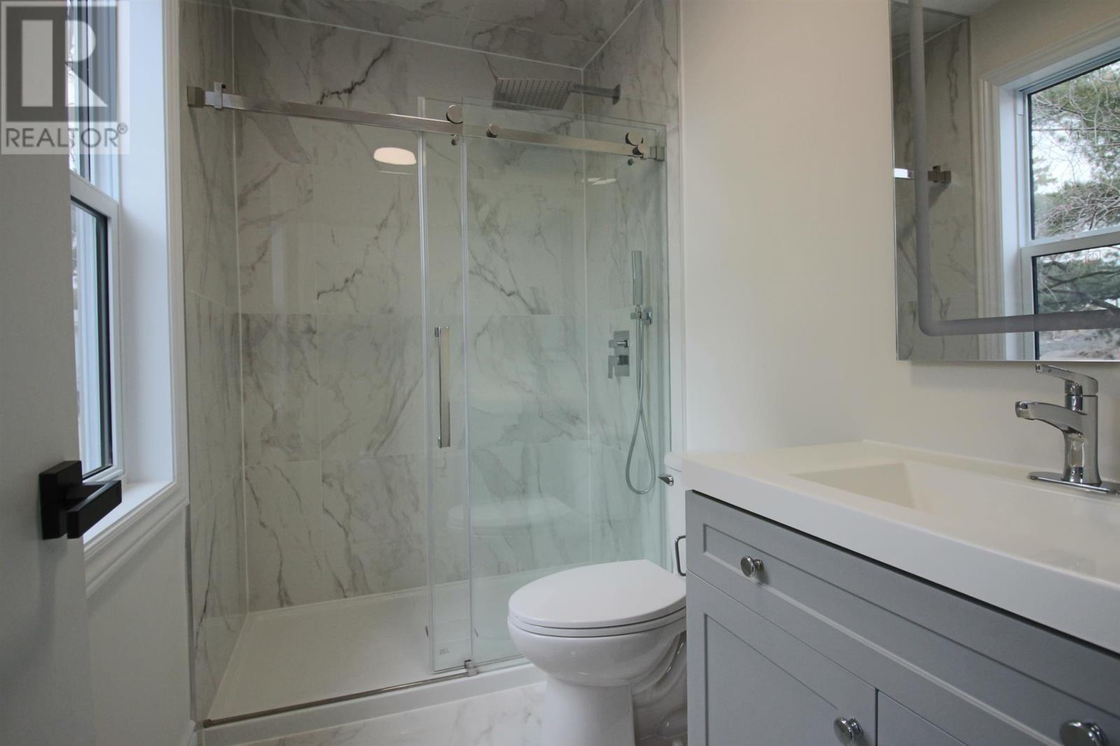 35 Walnut St, Sault Ste. Marie, ON - Indoor Photo Showing Bathroom