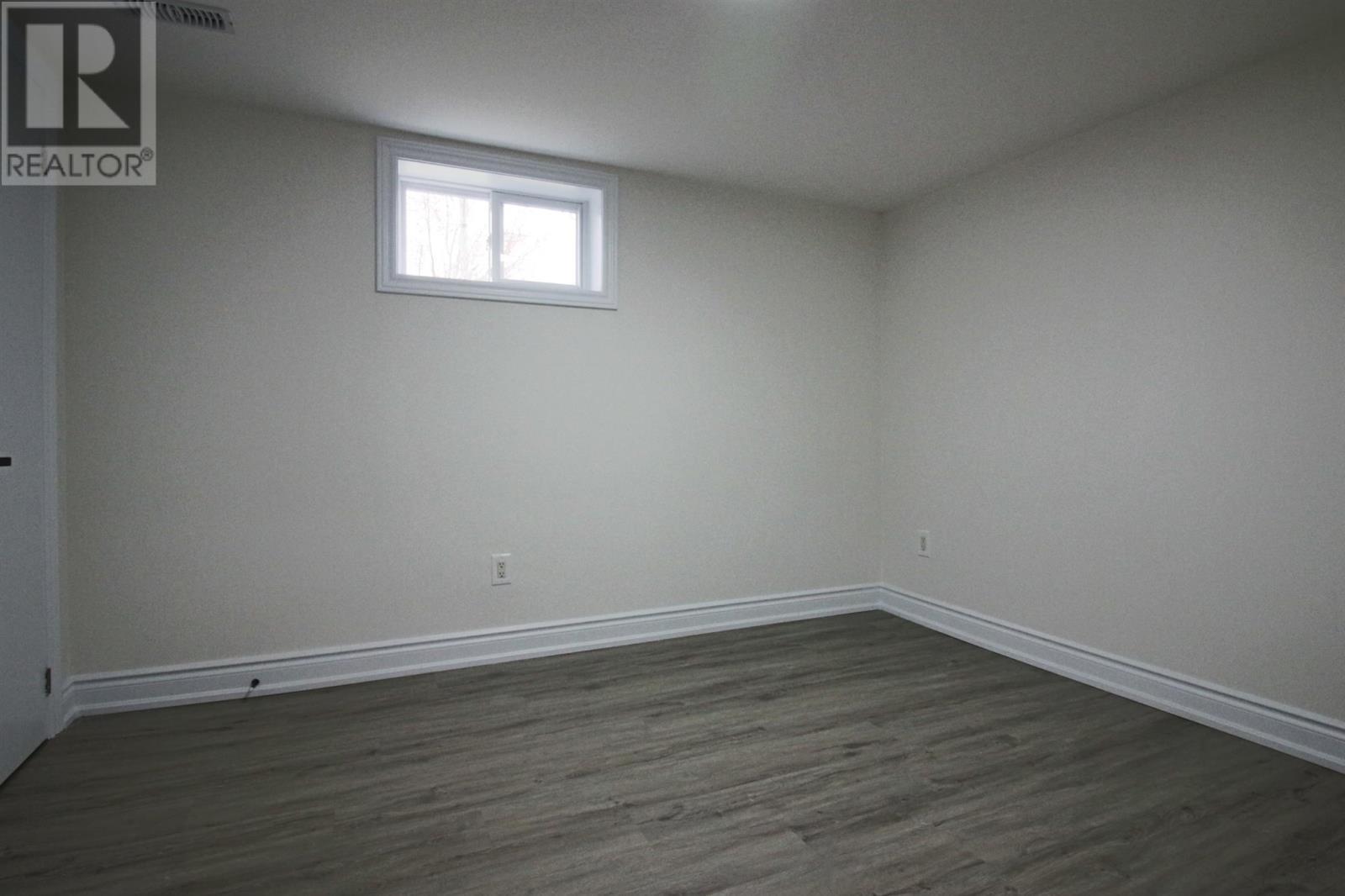 35 Walnut St, Sault Ste. Marie, ON - Indoor Photo Showing Other Room