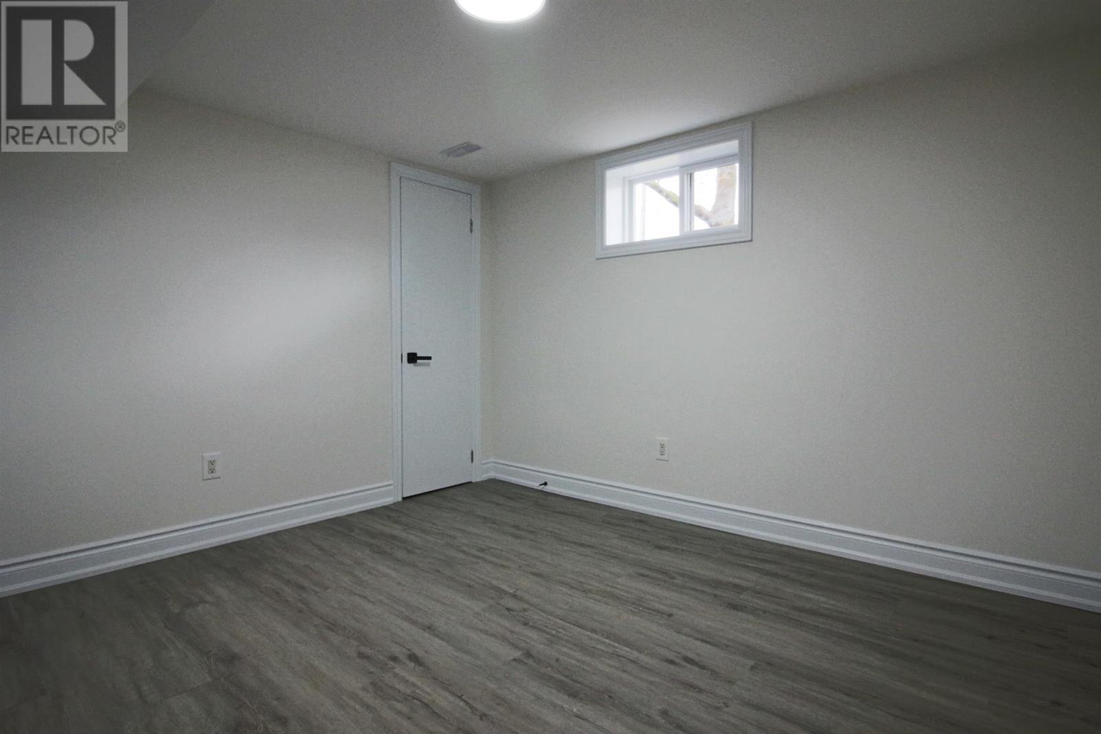 35 Walnut St, Sault Ste. Marie, ON - Indoor Photo Showing Other Room