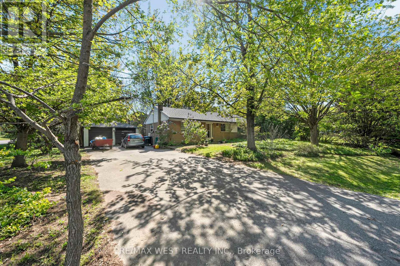 1610 Magenta Court, Mississauga, ON - Outdoor