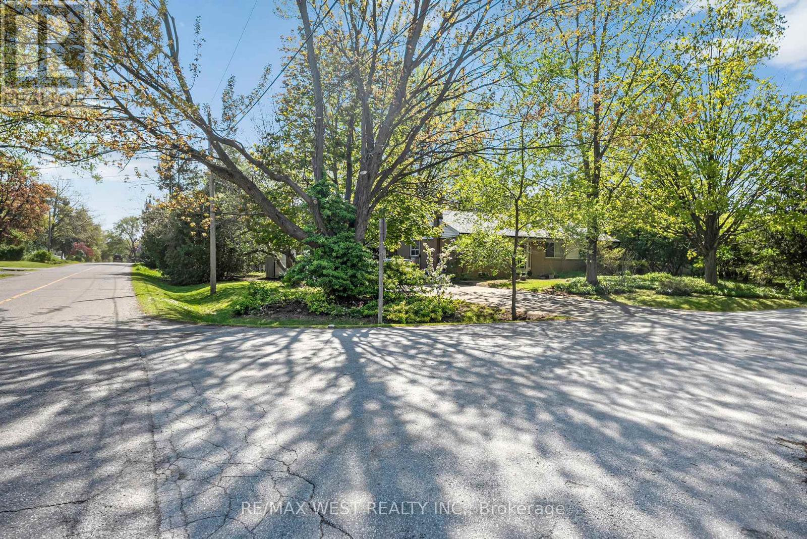 1610 Magenta Court, Mississauga, ON - Outdoor With View
