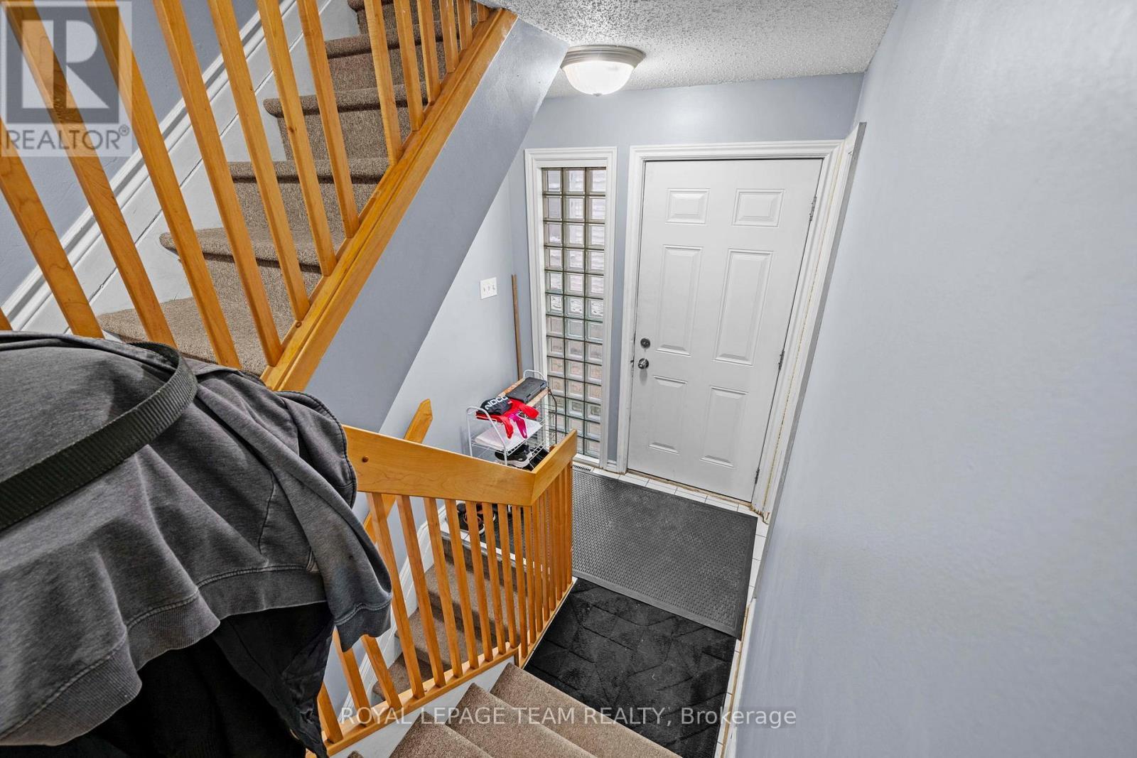 58 Beverley Avenue, Ottawa, ON - Indoor Photo Showing Other Room