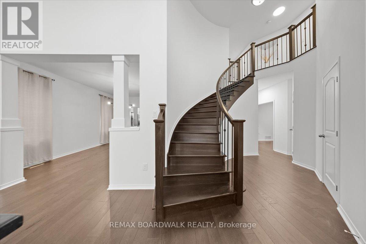 333 Haliburton Heights, Ottawa, ON - Indoor Photo Showing Other Room