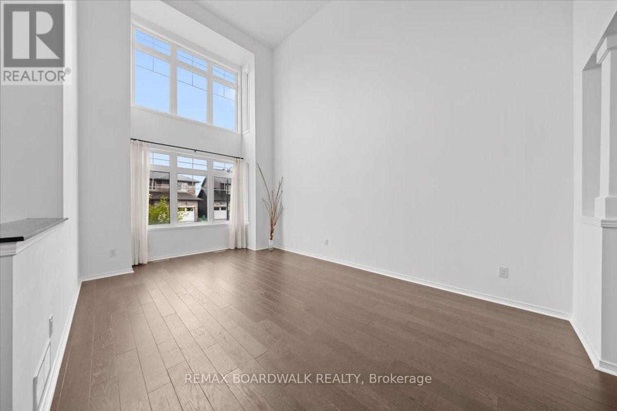 333 Haliburton Heights, Ottawa, ON - Indoor Photo Showing Other Room