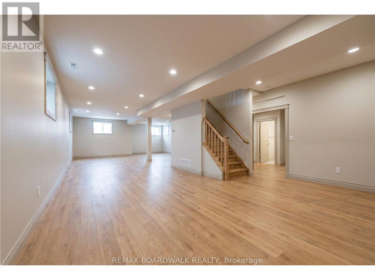 Virtually Staged - 333 Haliburton Heights, Ottawa, ON - Indoor Photo Showing Other Room