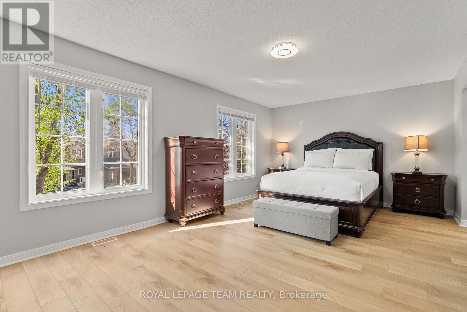 40 Milner Downs Crescent, Ottawa, ON - Indoor Photo Showing Bedroom