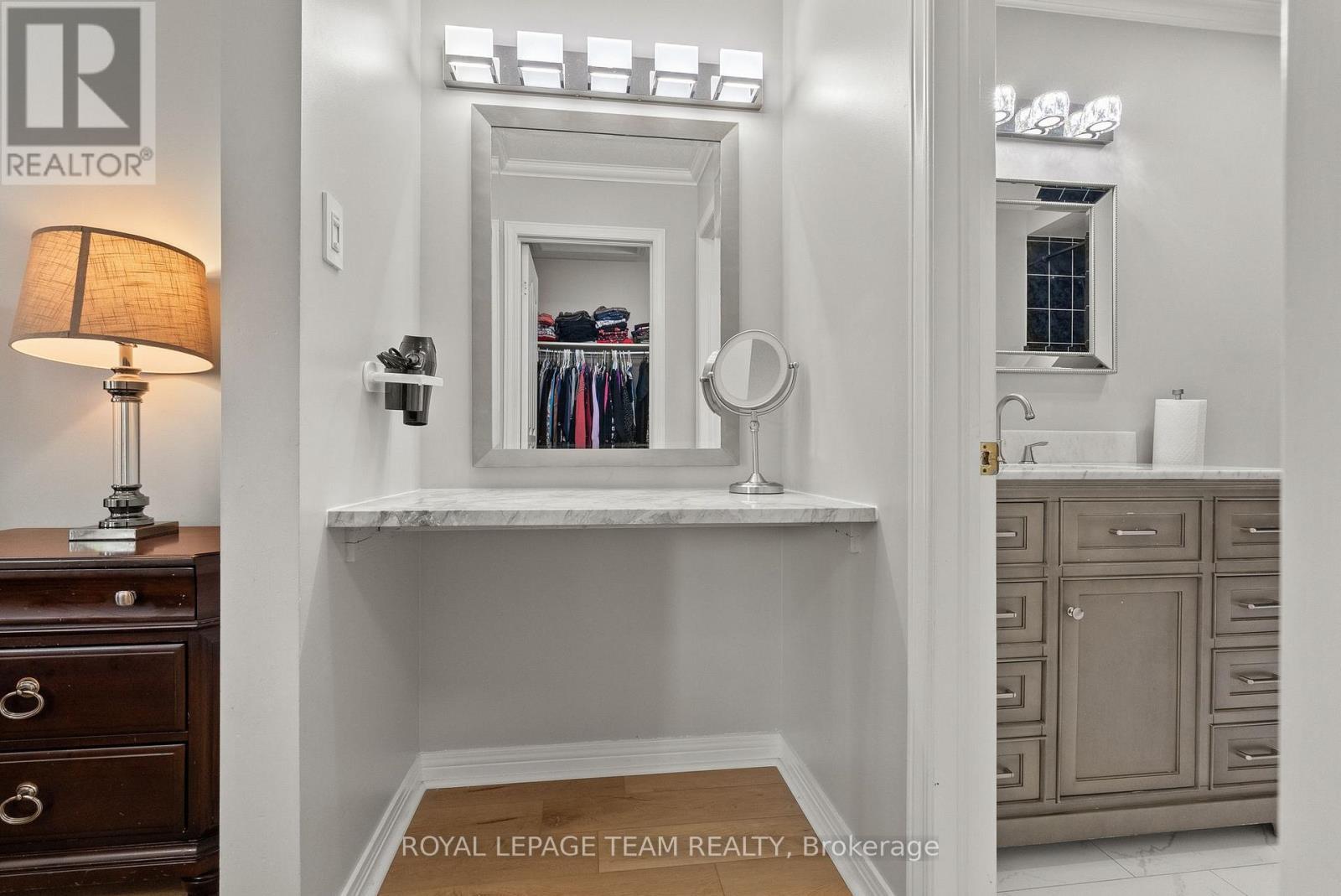40 Milner Downs Crescent, Ottawa, ON - Indoor Photo Showing Bathroom