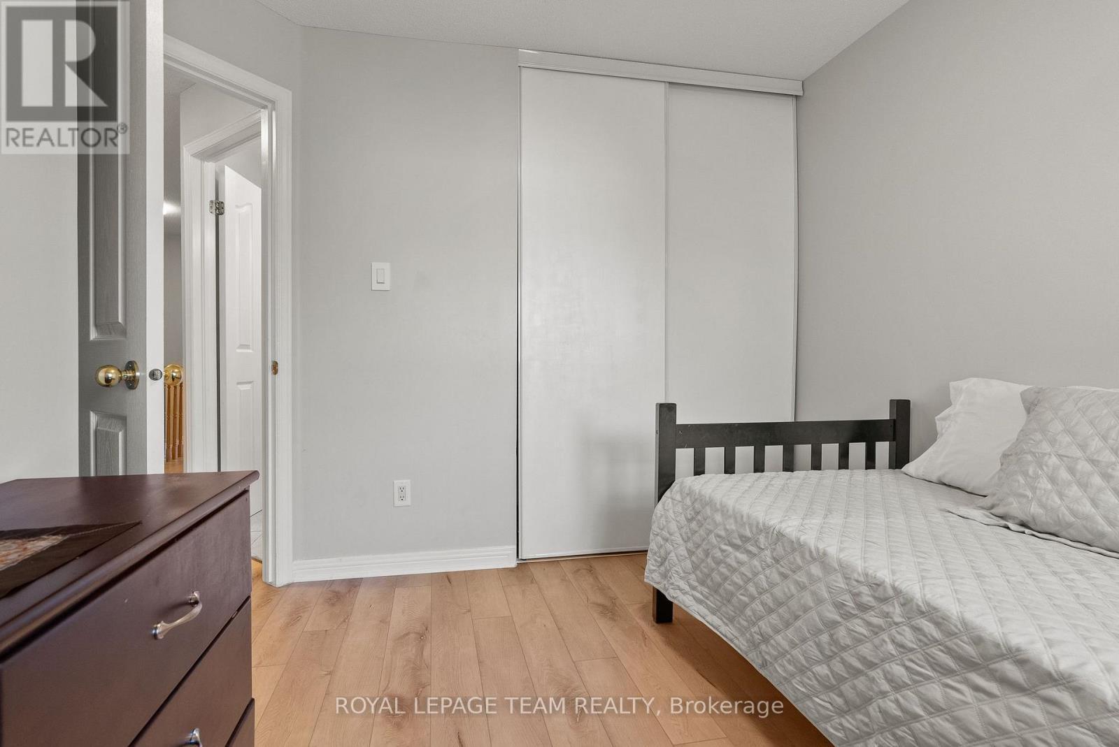 40 Milner Downs Crescent, Ottawa, ON - Indoor Photo Showing Bedroom