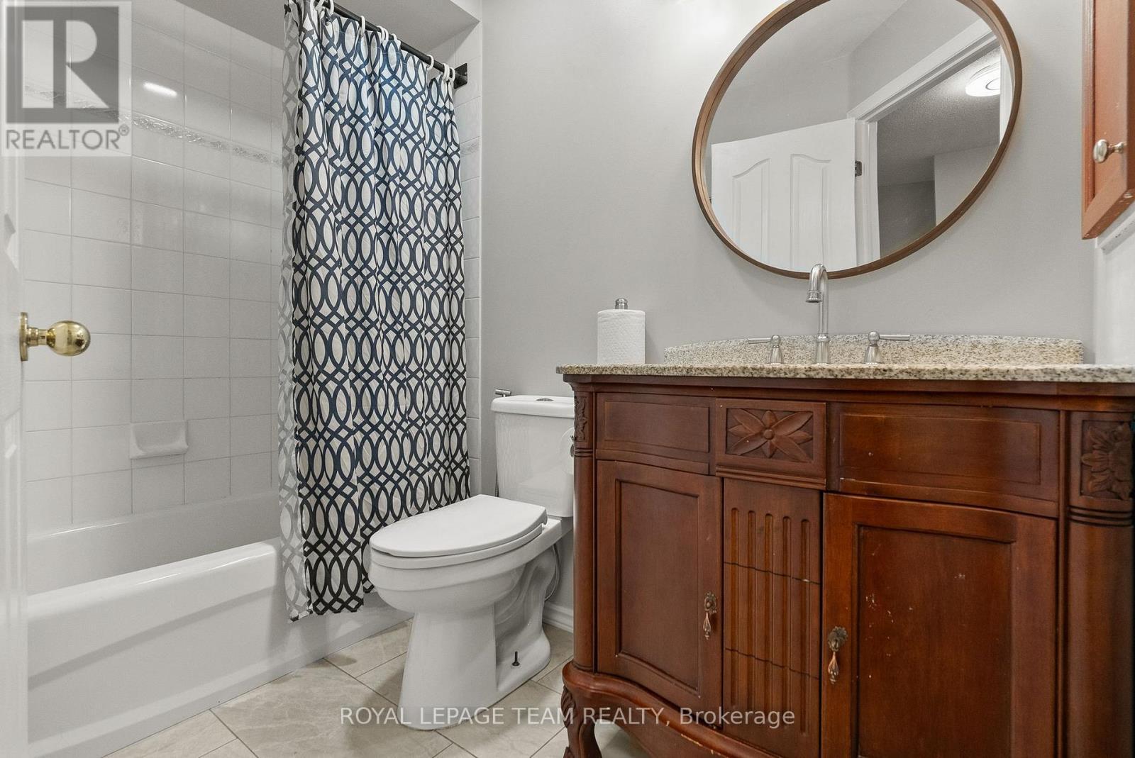 40 Milner Downs Crescent, Ottawa, ON - Indoor Photo Showing Bathroom