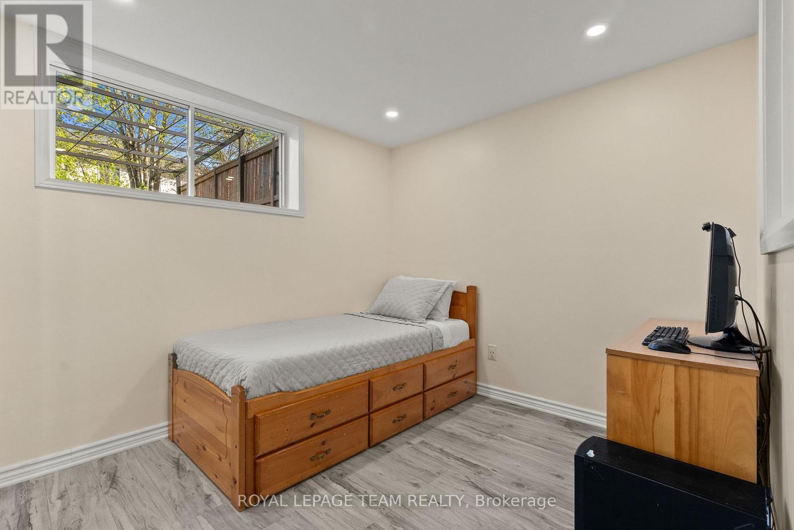 40 Milner Downs Crescent, Ottawa, ON - Indoor