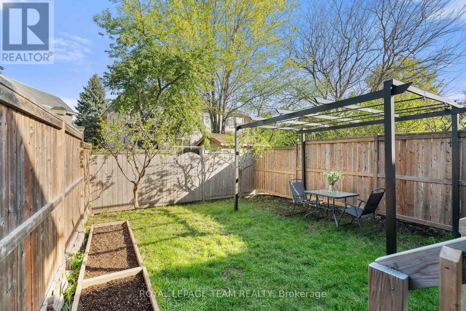 40 Milner Downs Crescent, Ottawa, ON - Outdoor With Deck Patio Veranda
