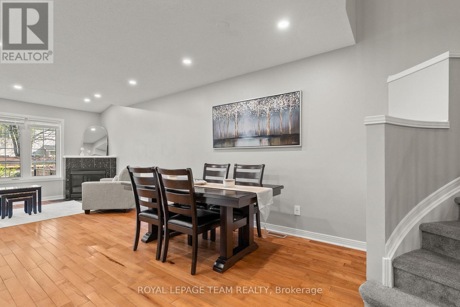 40 Milner Downs Crescent, Ottawa, ON - Indoor Photo Showing Dining Room