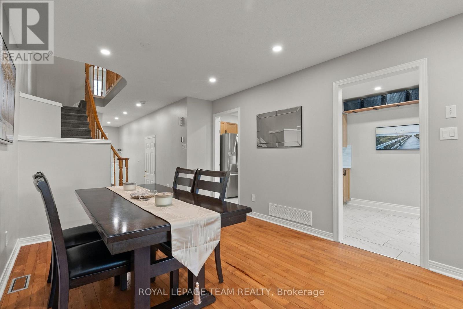 40 Milner Downs Crescent, Ottawa, ON - Indoor Photo Showing Dining Room