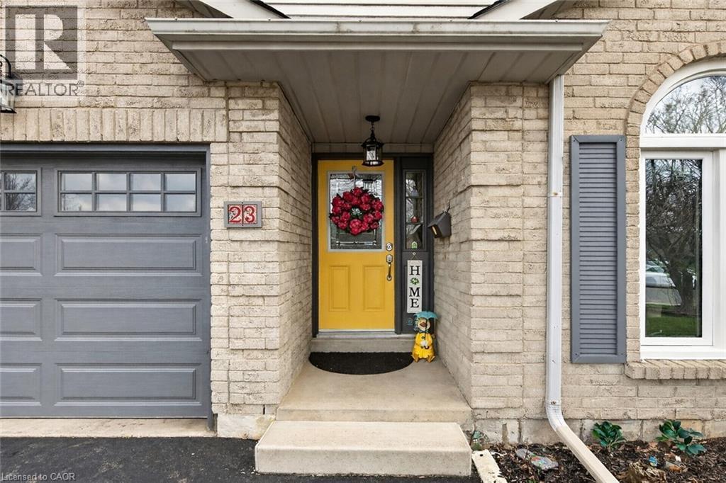 23 Juliebeth Drive, Hamilton, ON - Outdoor