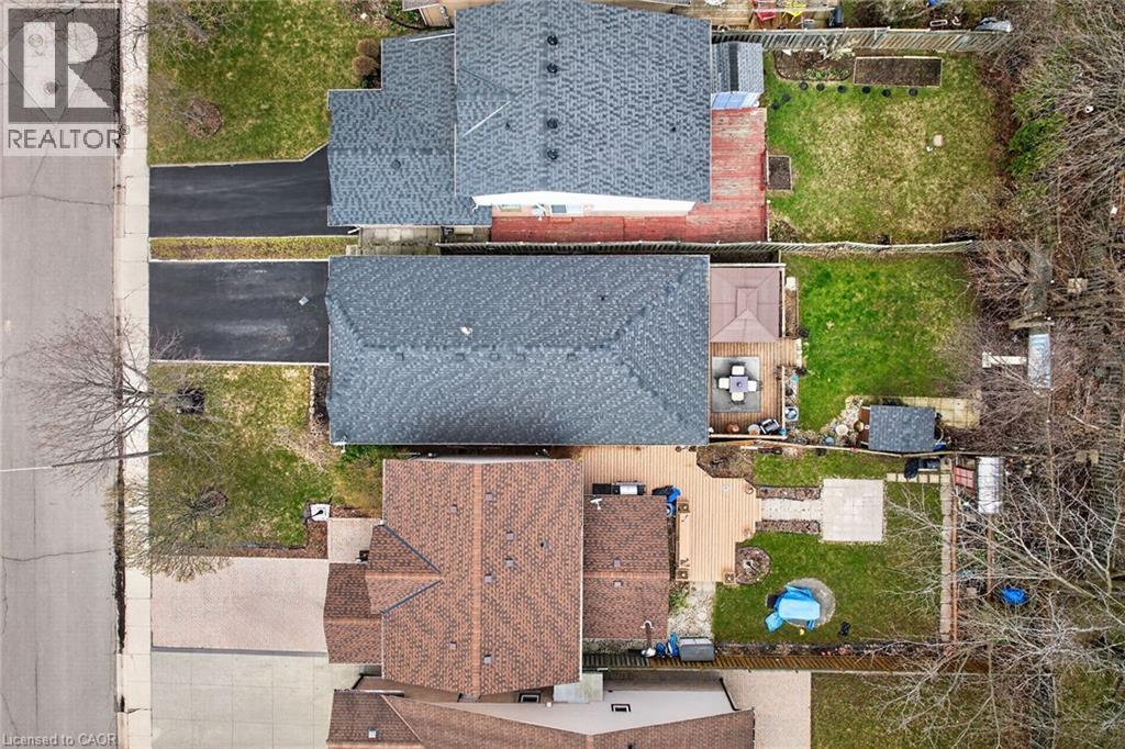 23 Juliebeth Drive, Hamilton, ON - Outdoor