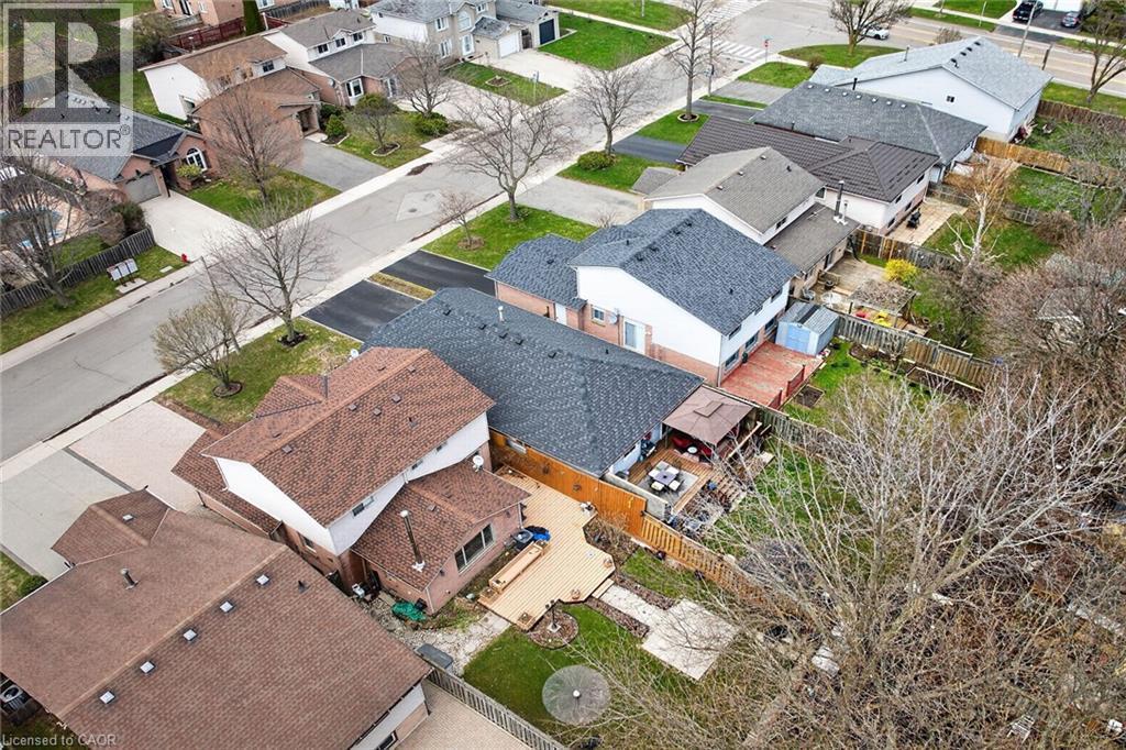 23 Juliebeth Drive, Hamilton, ON - Outdoor
