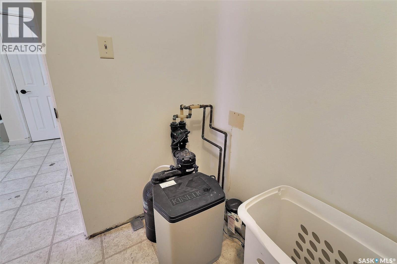 55 Fox Glove Crescent, Regina, SK - Indoor