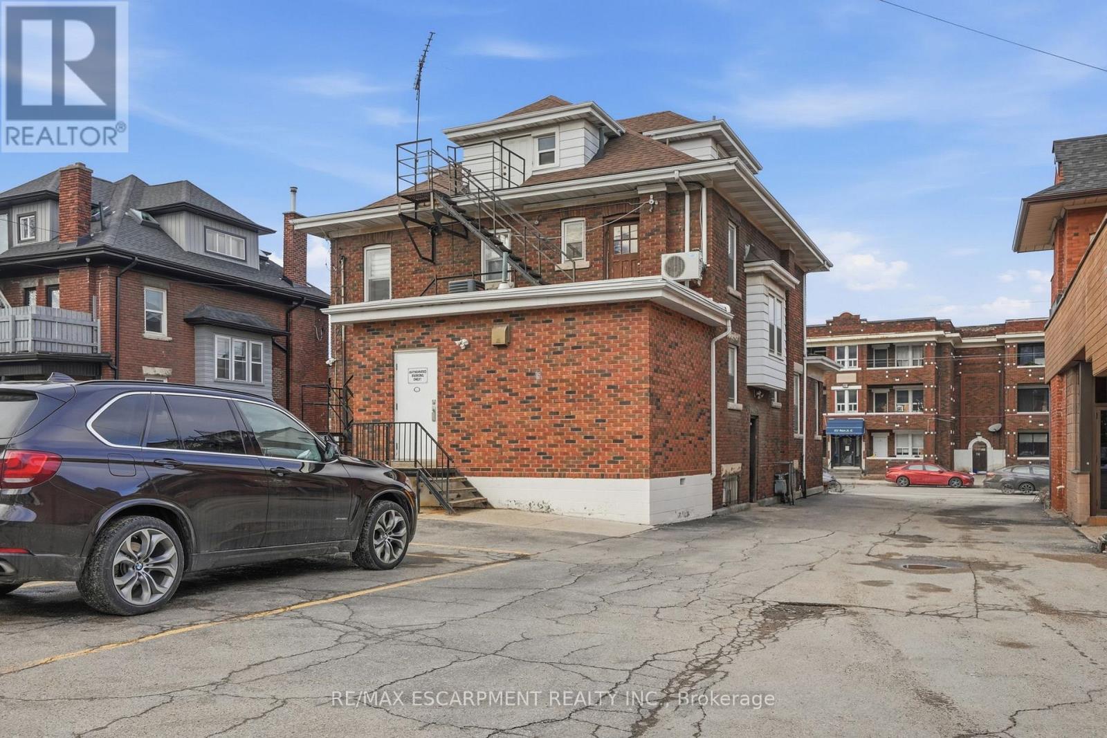 826 Main Street E, Hamilton, ON