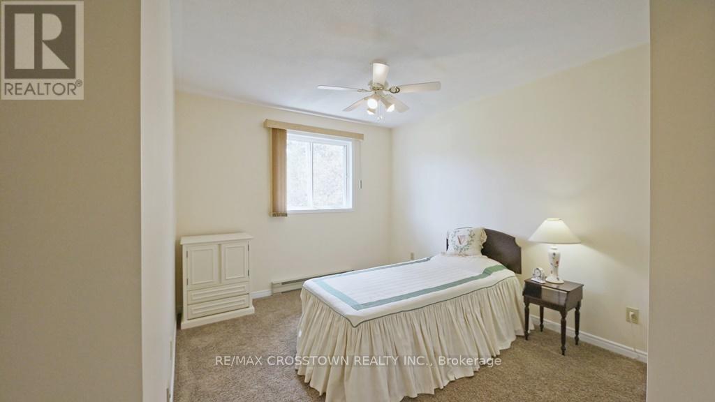 Bedroom 2 - 50 Withall Grove, Tiny, ON - Indoor Photo Showing Bedroom
