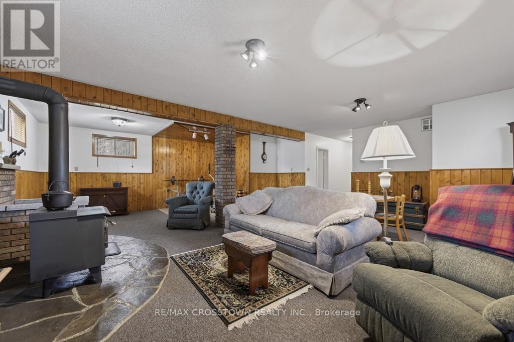 Family room - 50 Withall Grove, Tiny, ON - Indoor