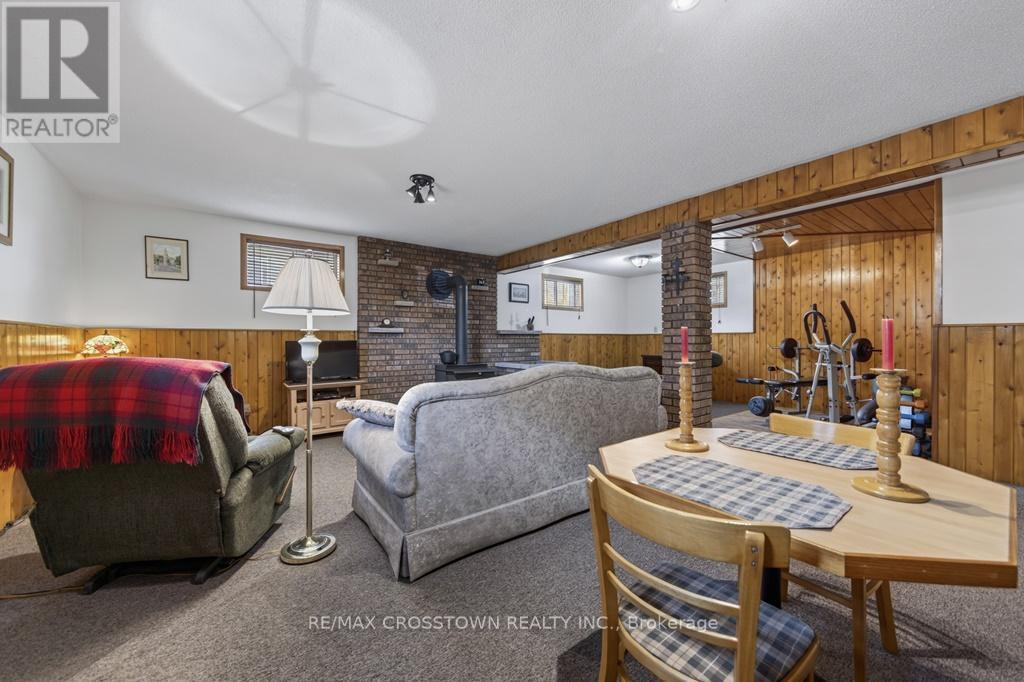 Family room - 50 Withall Grove, Tiny, ON - Indoor