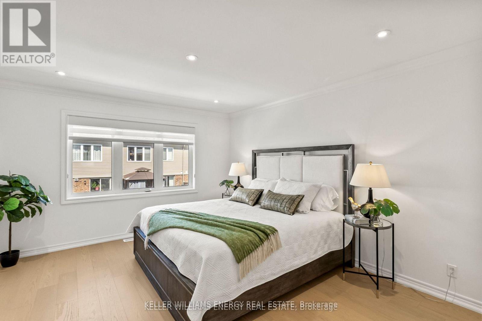 33 Tabaret Crescent, Oshawa (Windfields), ON - Indoor Photo Showing Bedroom