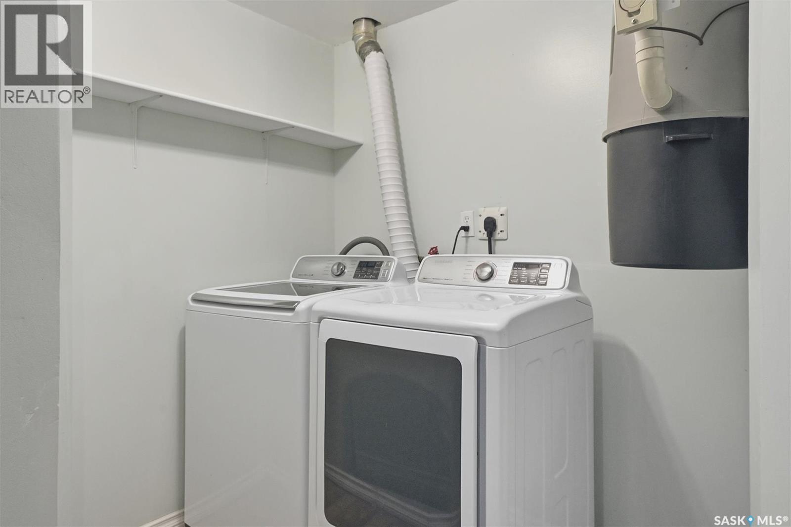 31 425 Bayfield Crescent, Saskatoon, SK - Indoor Photo Showing Laundry Room