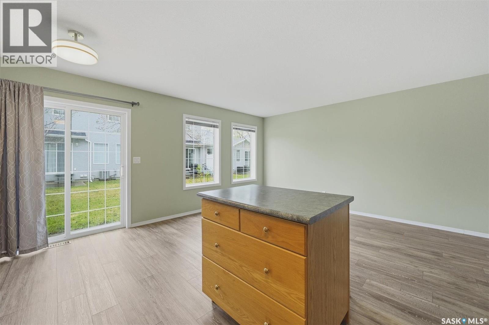 31 425 Bayfield Crescent, Saskatoon, SK - Indoor