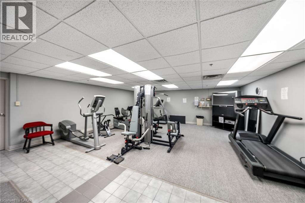 1237 North Shore Boulevard E Unit# 301, Burlington, ON - Indoor Photo Showing Gym Room