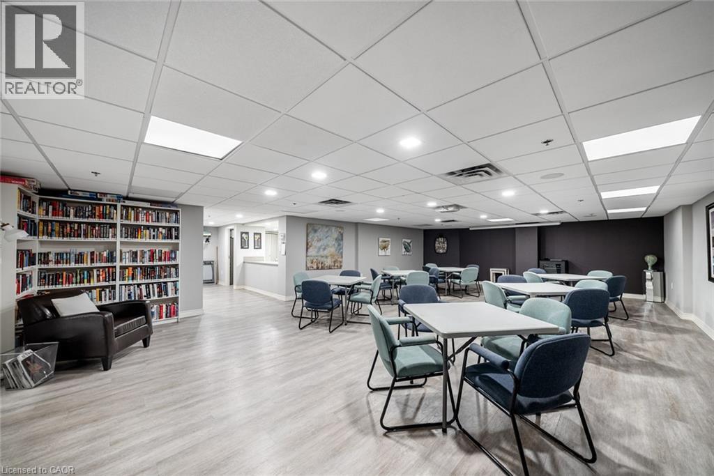 1237 North Shore Boulevard E Unit# 301, Burlington, ON - Indoor
