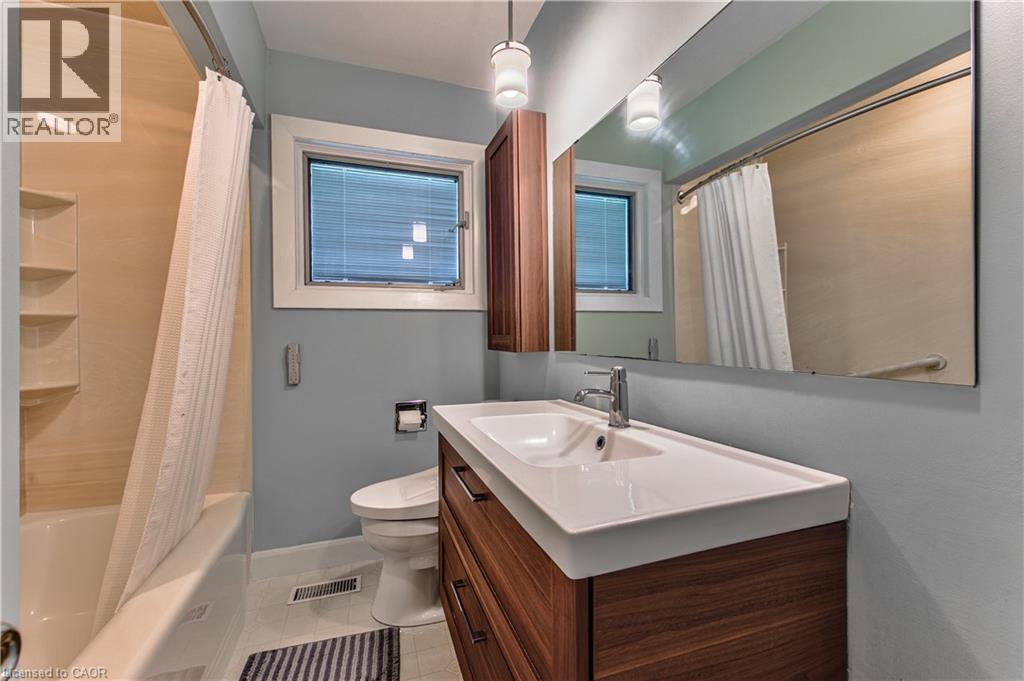 74 Leaside Place, Waterloo, ON