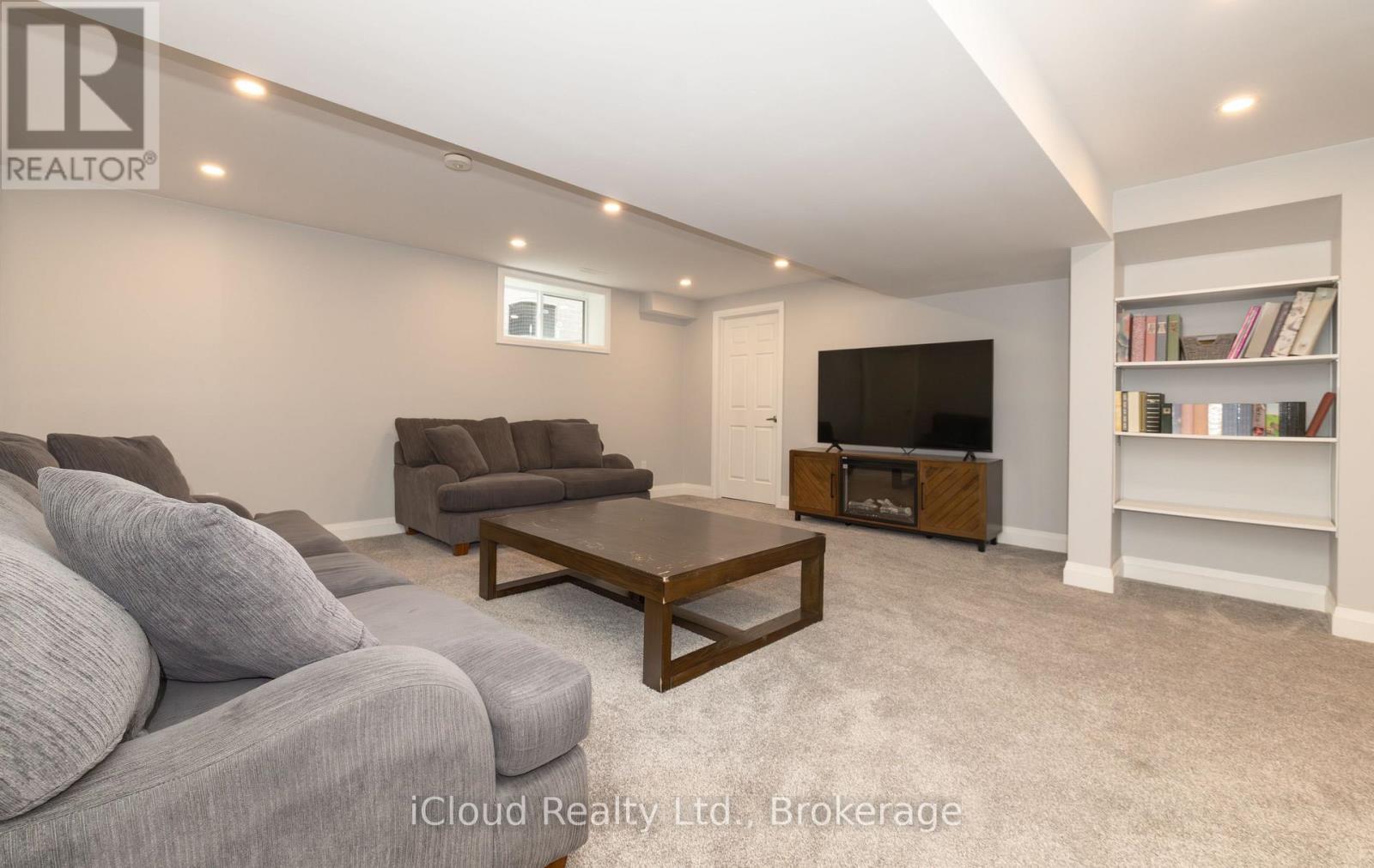 Family Room - 108 Stephenson Way, Minto, ON - Indoor