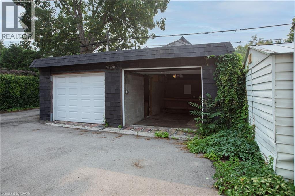 49 Fairleigh Avenue S, Hamilton, ON - Outdoor With Exterior