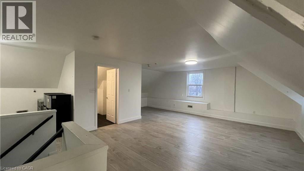 49 Fairleigh Avenue S, Hamilton, ON - Indoor Photo Showing Other Room