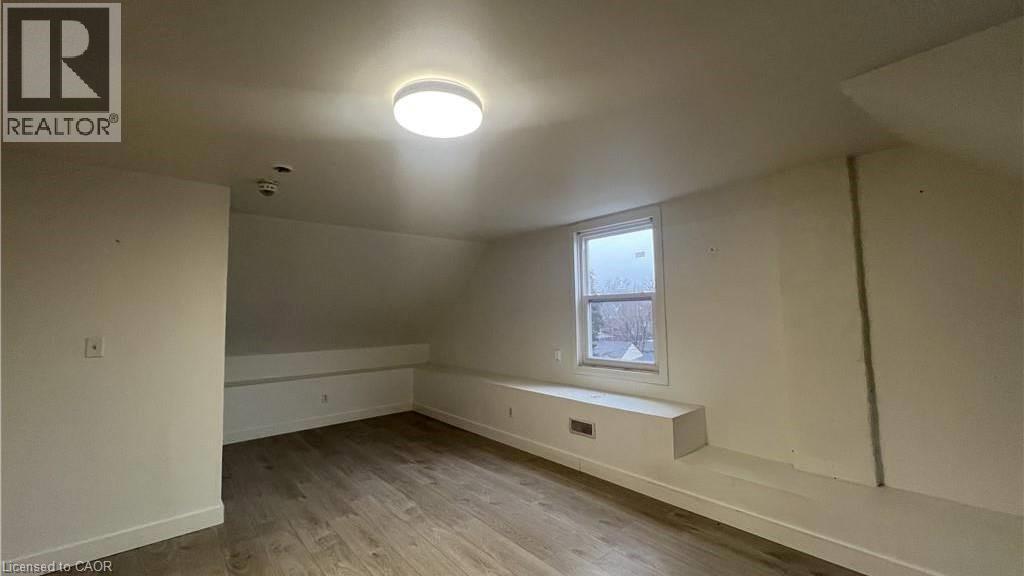 49 Fairleigh Avenue S, Hamilton, ON - Indoor Photo Showing Other Room